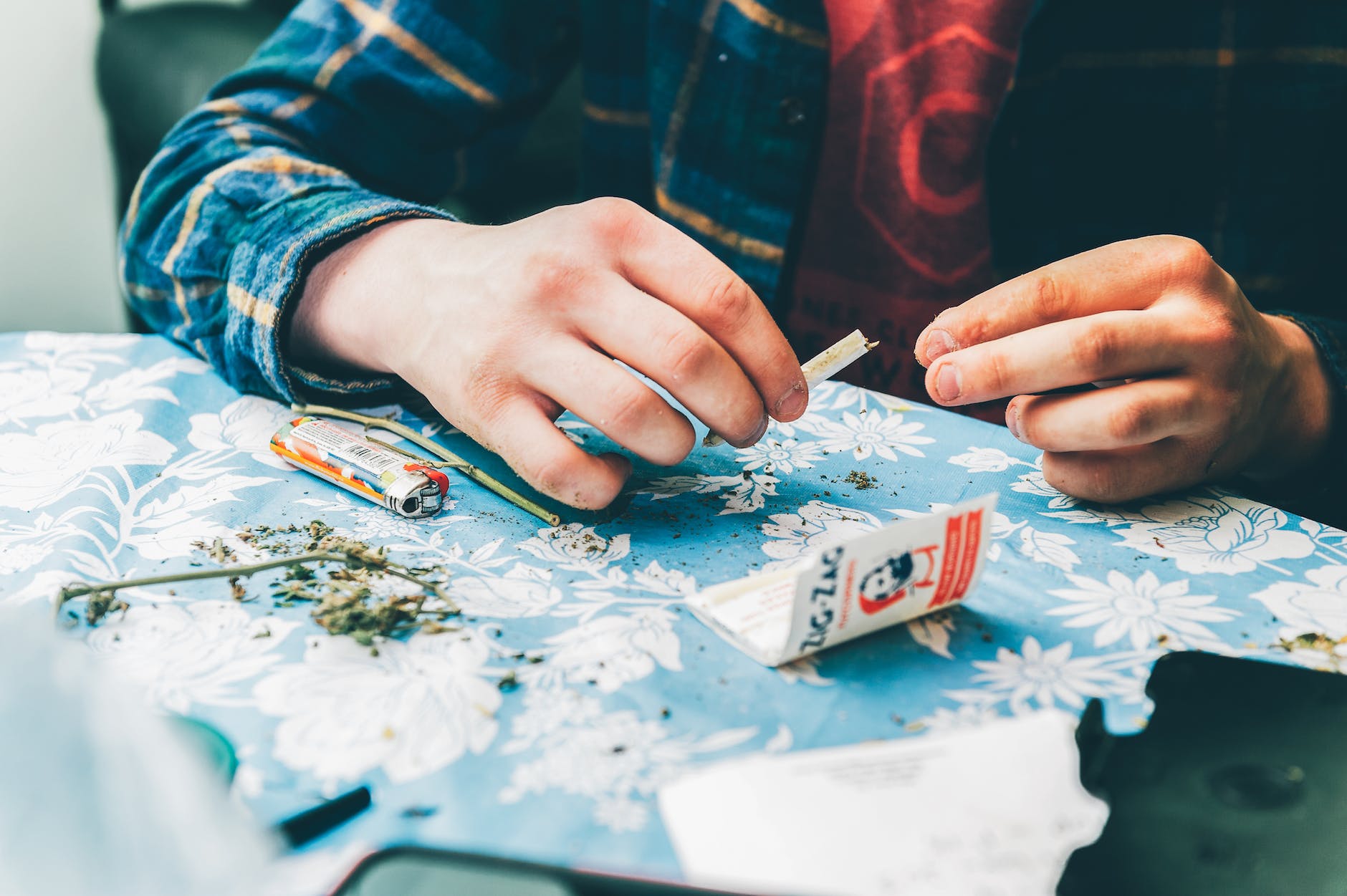 Crafting the Perfect Joint: Rolling 101 for Cannabis Enthusiasts
